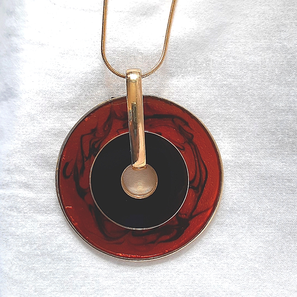 Mod necklace